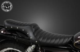 ST250E　スタッド付きダブルシート(タックロール)