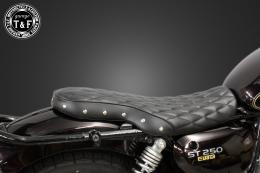 ST250E　スタッド付きショートフラットシート(ダイヤ)