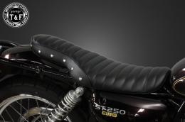 ST250E　スタッド付きショートフラットシート(タックロール)