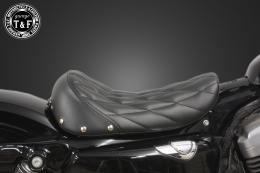 スポーツスター(2004〜2021年)専用　スタッド付きシングルシートタイプA(ダイヤ)