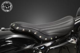 スポーツスター(2004〜2021年)専用　スタッド付きシングルシートタイプBフラット(バーチカル)