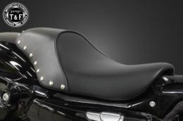 スポーツスター(2004〜2021年)専用　スタッド付きシングルシートタイプC(スムース)