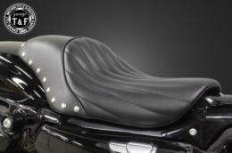 スポーツスター(2004〜2021年)専用　スタッド付きシングルシートタイプC(バーチカル)