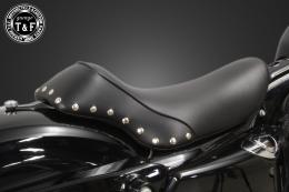 スポーツスター(2004〜2021年)専用　スタッド付きシングルシートタイプCショート(スムース)