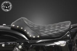 スポーツスター(2004〜2021年)専用　スタッド付きシングルシートタイプCショート(ダイヤ)