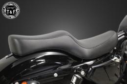 スポーツスター(2004〜2021年)専用　ダブルシート(スムース)Face-2