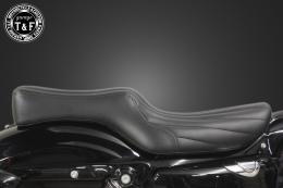 スポーツスター(2004〜2021年)専用　ダブルシート(バーチカル)