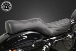 スポーツスター(2004〜2021年)専用　ダブルシート(バーチカル)