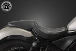 レブル250　ガンファイターシート(バーチカル)BK/BK