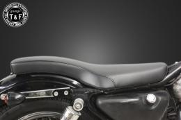 スポーツスター(1982〜2003年)専用　コブラシート(スムース)