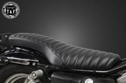 スポーツスター(1982〜2003年)専用　コブラシート(タックロール)