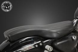 スポーツスター(1982〜2003年)専用　コブラシート(バーチカル)