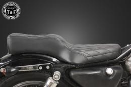 スポーツスター(1982〜2003年)専用　ダブルシート(ダイヤ)