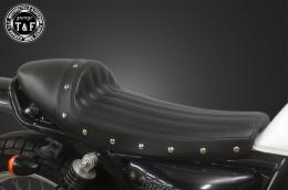 グラストラッカー250(キャブモデル専用)　スタッド付きカフェシート(バーチカル)