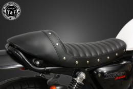 グラストラッカー250(キャブモデル専用)　スタッド付きカフェシート(タックロール)