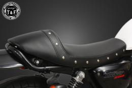 グラストラッカー250(キャブモデル専用)　スタッド付きカフェシート(スムース)