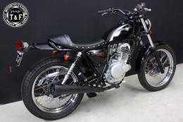 グラストラッカー250(キャブモデル専用)　スタッド付きカフェシート(スムース)