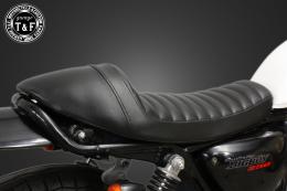 グラストラッカー250(キャブモデル専用)　カフェシート(タックロール)