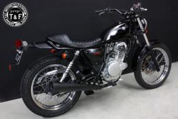 グラストラッカー250(キャブモデル専用)　カフェシート(タックロール)