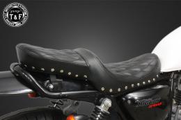 グラストラッカー250(キャブモデル専用)　スタッド付きツーリングシート(ダイヤ)