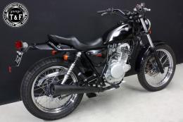 グラストラッカー250(キャブモデル専用)　ツーリングシート(スムース)