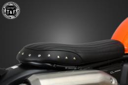 CL250　スタッド付きフラットシート(バーチカル)