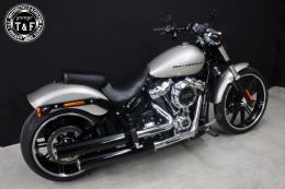 ソフテイルブレイクアウト(2018〜2024年)　ピリオンシート(スムース)